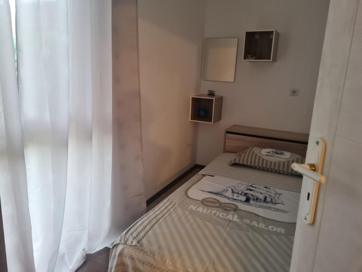 Апартамент- Вила Флоренс На 600 М От Плажа! Varna Exterior photo