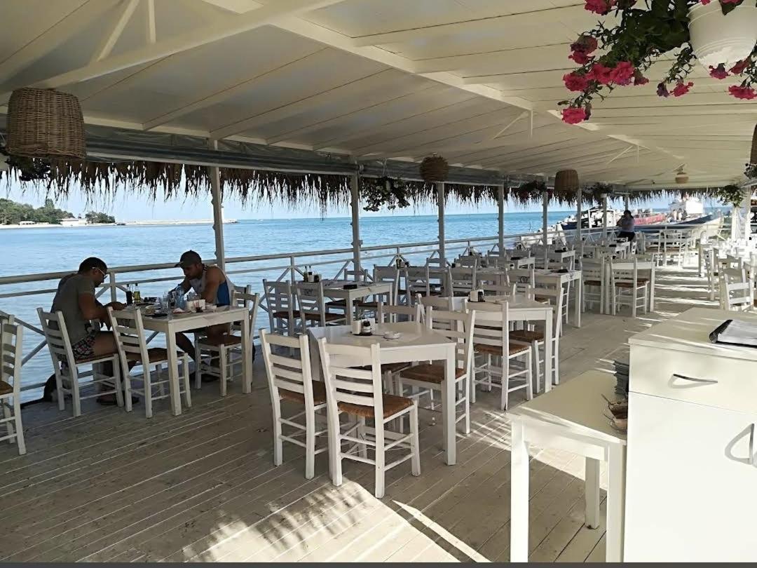 Апартамент- Вила Флоренс На 600 М От Плажа! Varna Exterior photo